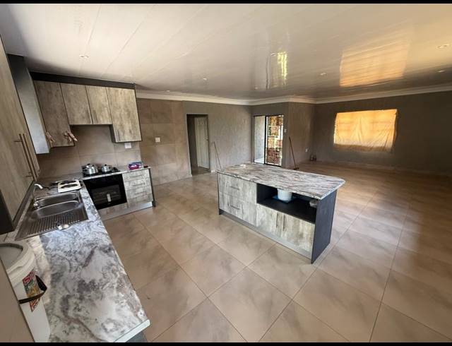 3 BEDROOM HOUSE FOR SALE IN VANDERBIJLPARK CW 6